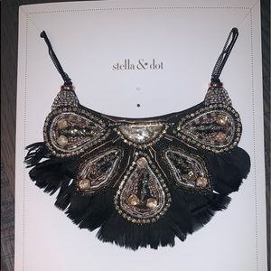 New Stella & Dot Constantine Feather necklace